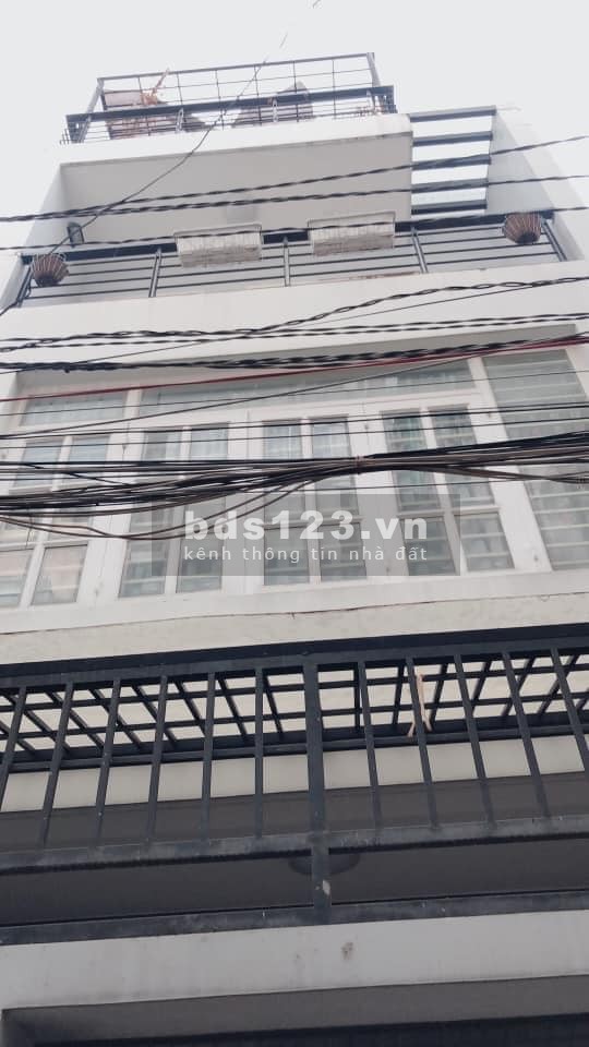 Giảm mạnh 400 triệu, đã giảm 1 tỷ, nhà Lạc Long Quân TB, Giá nhỉnh 5 tỷ, đúc 4 tầng, còn mới