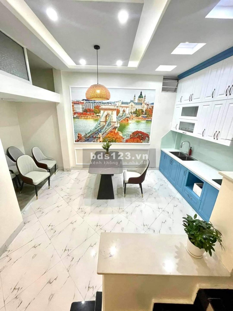 Bán nhà phố Trung Liệt Đống Đa, nhà đẹp, lô góc, tặng nội thất. Liên hệ: 0368781929