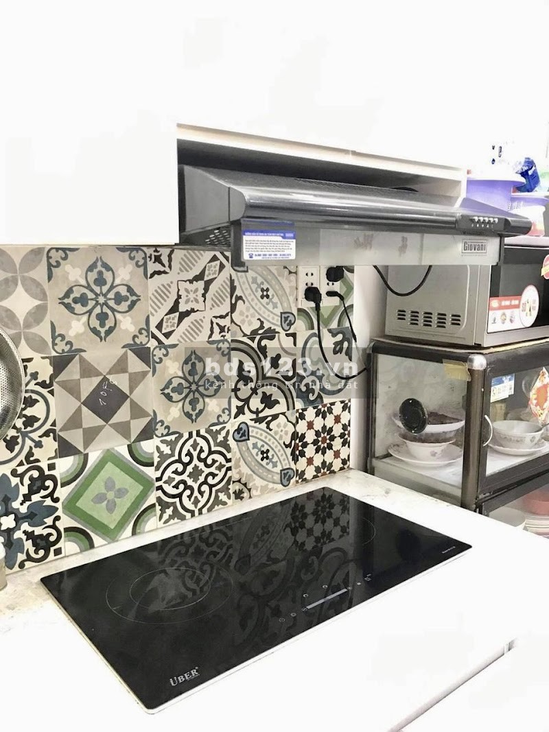 Bán nhà nguyên căn Quận 10, Đường Hoà Hưng nở hậu, tặng nội thất, dt 35m2, 3 tầng