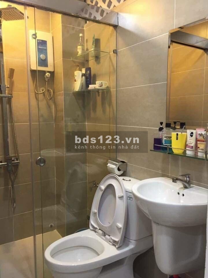 Bán nhà nguyên căn Quận 10, Đường Hoà Hưng nở hậu, tặng nội thất, dt 35m2, 3 tầng