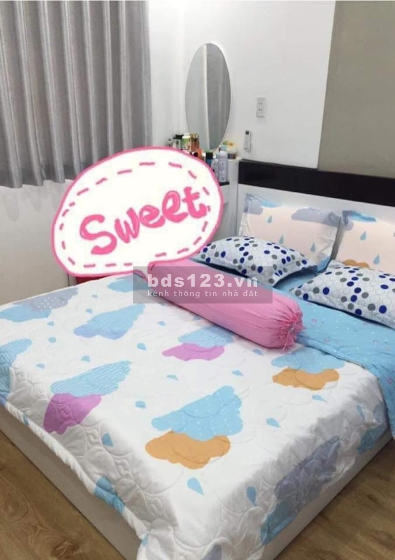 Bán nhà nguyên căn Quận 10, Đường Hoà Hưng nở hậu, tặng nội thất, dt 35m2, 3 tầng