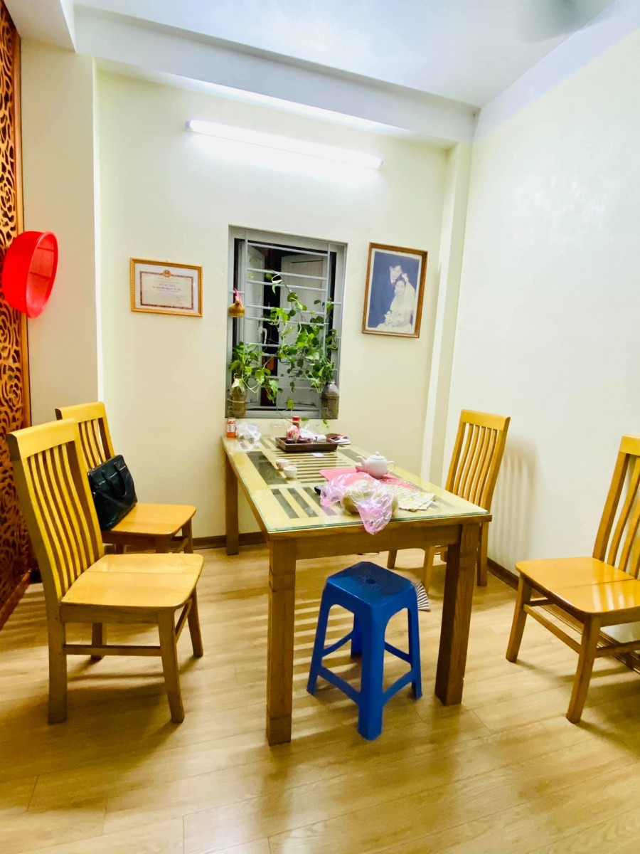 Chưa đầy 5 tỷ nhà đẹp Lê Trọng Tấn, Thanh Xuân, dt 48m2 4 tầng mt 4m, LH 0966456918