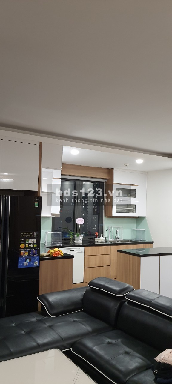 Bán căn góc 3 ngủ 2vs tầng trung tòa D, chung cư 423 Minh Khai Quận Hai Bà Trưng giá 4,9 tỷ