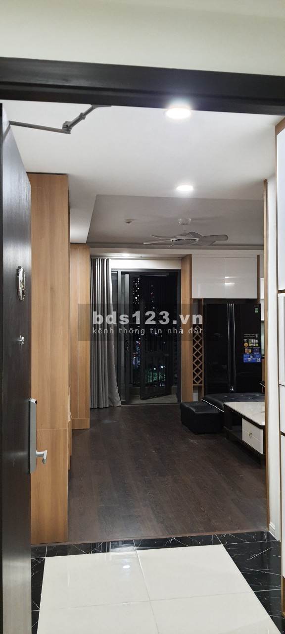 Bán căn góc 3 ngủ 2vs tầng trung tòa D, chung cư 423 Minh Khai Quận Hai Bà Trưng giá 4,9 tỷ