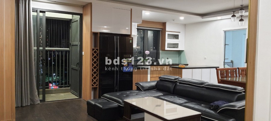 Bán căn góc 3 ngủ 2vs tầng trung tòa D, chung cư 423 Minh Khai Quận Hai Bà Trưng giá 4,9 tỷ