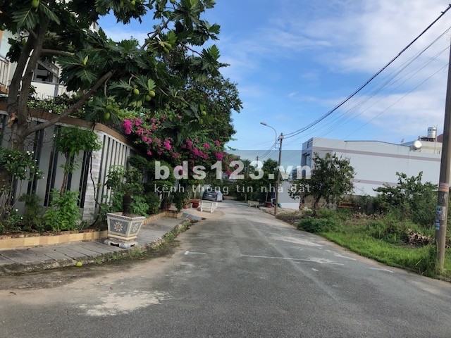 Chuyên mua bán đất nền dự án Kiến Á đường Liên Phường, dt 90m2 đến 600m2, sổ đỏ vị trí đẹp