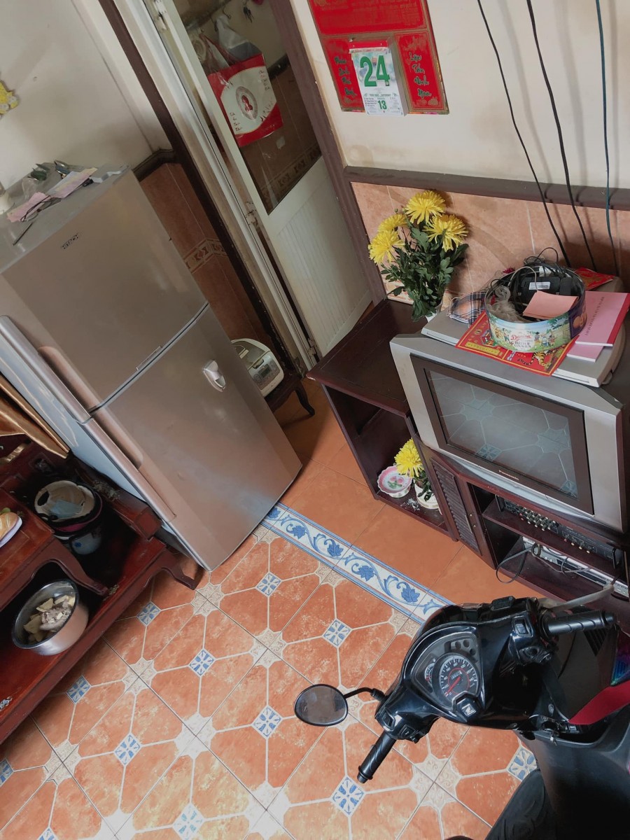 Bán nhà hiếm giá rẻ bao hẻm thông thoáng, chiều ngang 4m, dt 40m2, gía bán 3,1 tỷ