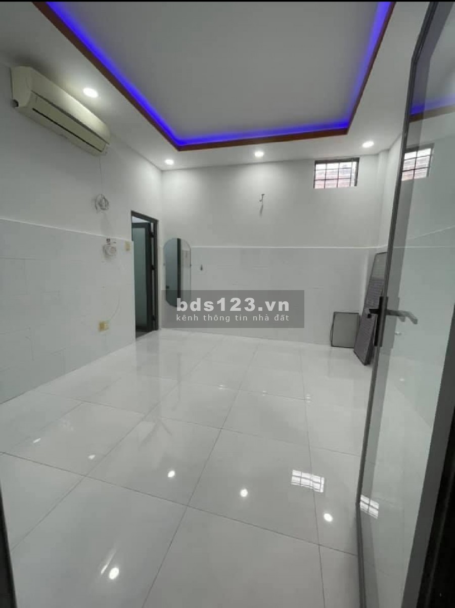 Bán nhà Huỳnh Tấn Phát, Quận 7, giá bán 5.6 tỷ, khu an ninh, tiện ích đủ, chủ nhà hiền lành