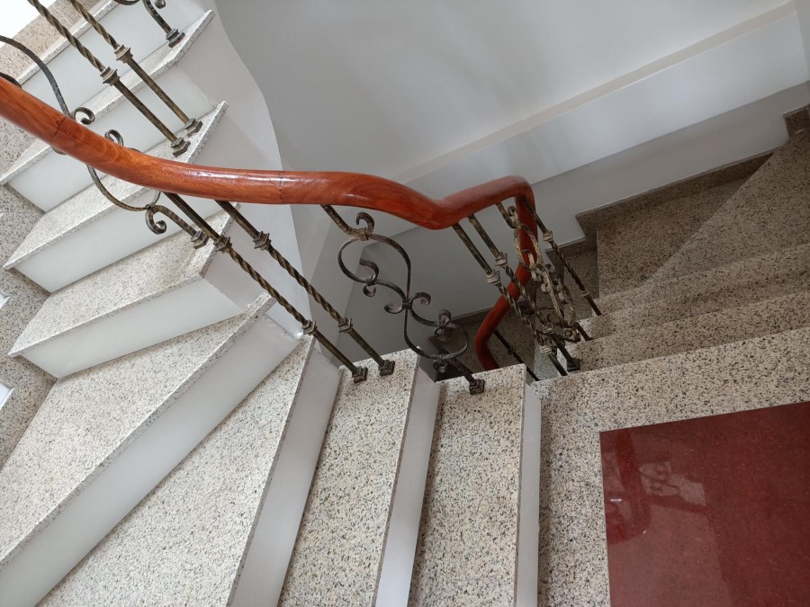 Nhà mới Xã Đàn, Đống Đa diện tích 32m2, 5 tầng, lô góc 2 thoáng, giá bán 4.8 tỷ, cực gần phố