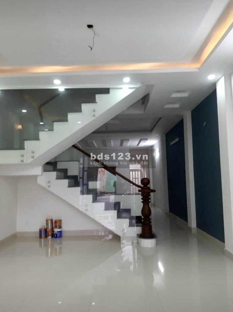 Nhà đẹp ô tô đỗ cổng diện tích sử dụng 48m2, hẻm Thích Quảng Đức, Phú Nhuận, giá bán 4.6 tỷ