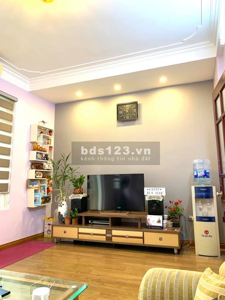 Cần bán Gấp nhà gần ĐH Kinh tế Quốc Dân,Bách Khoa, 35m giá 2 tỷ 750 triệu. 098.724.0775.