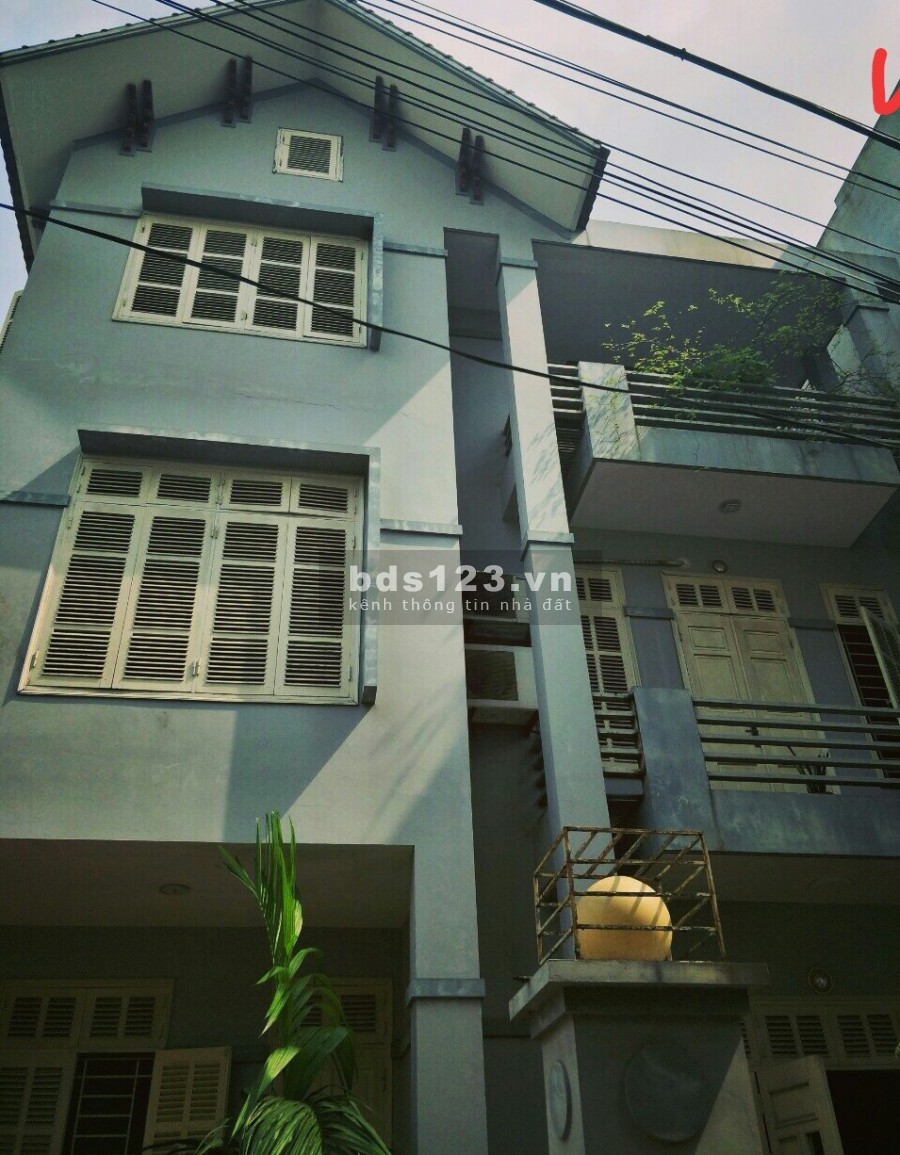 Bán nhà đường Ngọc Thụy dt 156m2, 3 tầng, mt 12m, giá 10.5 tỷ, ô tô, kinh doanh cho thuê