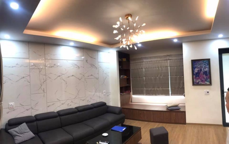 Bán nhà chất phố Trần Hữu Tước Đống Đa, dt 45m2, 4 tầng giá bán 2.7 tỷ, gần hồ
