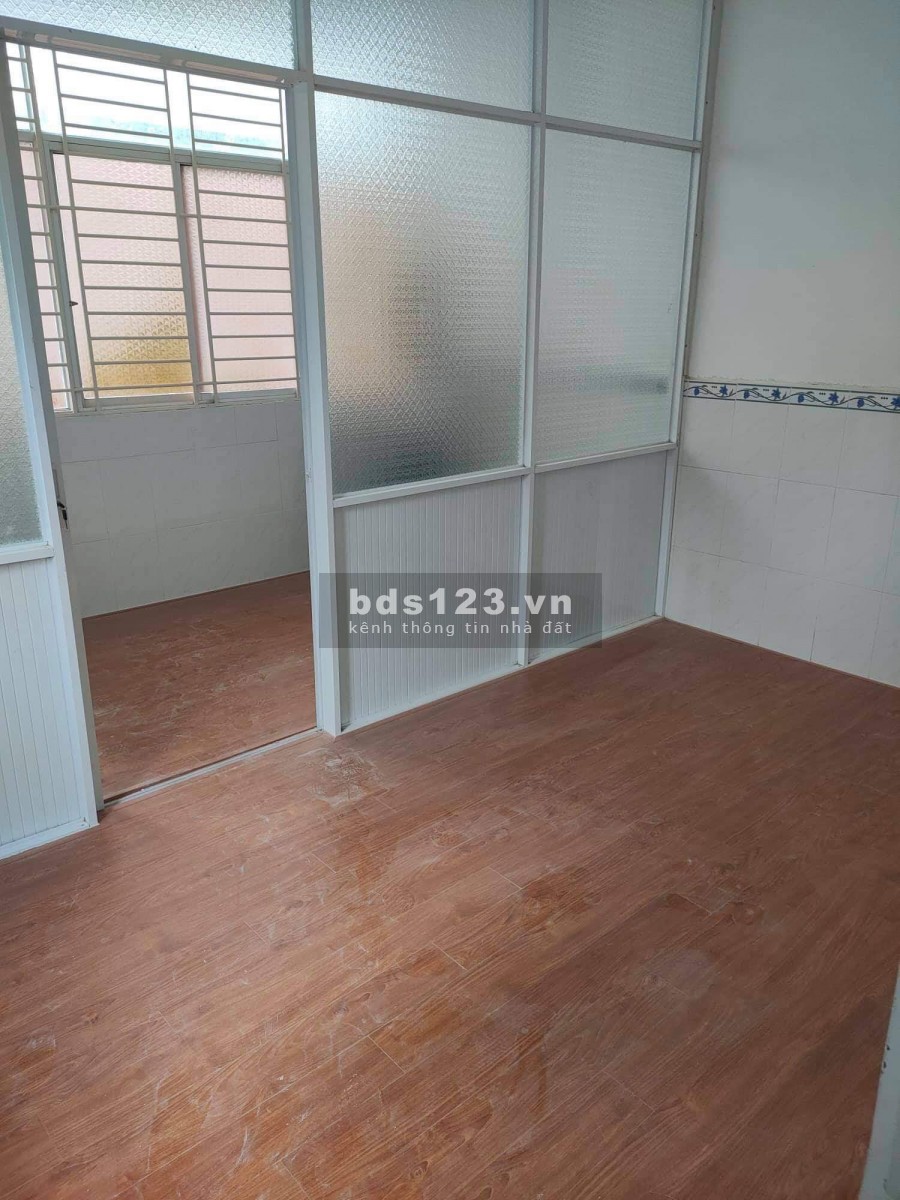 Bán nhà nguyên căn giá rẻ hẻm Bùi Đình Tuý, Quận Bình Thạnh, dt 30m2, giá bán 3 tỷ, lhcc