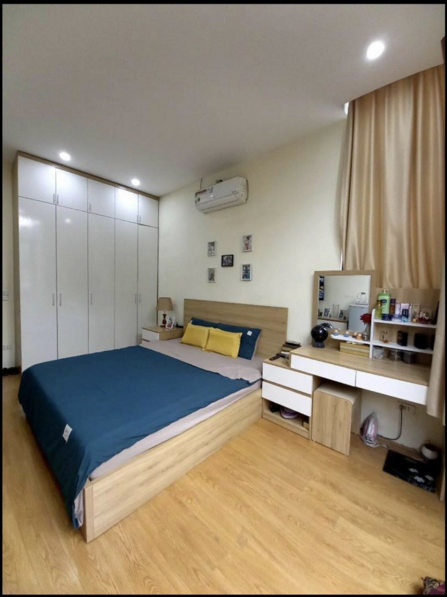 Cần Bán Gấp Mặt tiền Nguyễn Thiệp Đồng Xuân Hoàn Kiếm Dt 81 m GIá 24 tỷ lh 0962296916.