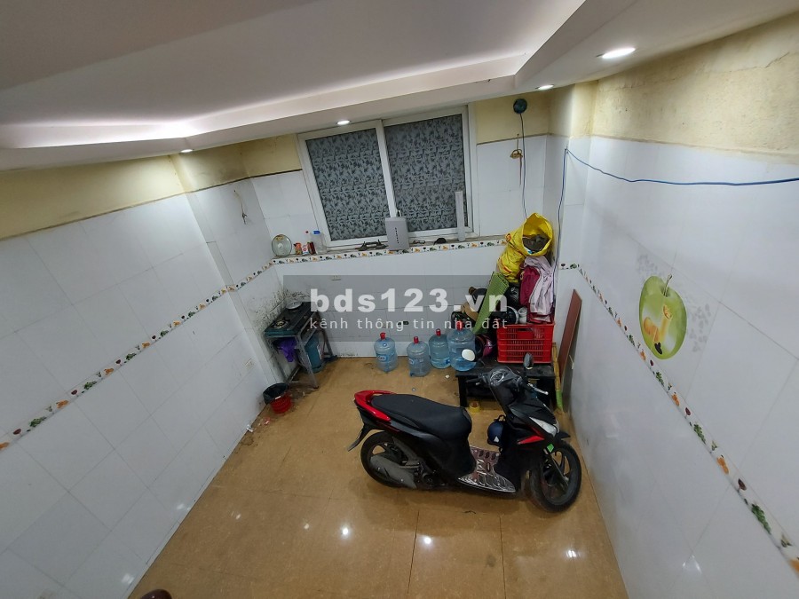 Bán nhà Đê Trần Khát Chân, gần ô tô nhiều phòng, dt 38.5m2, giá bán 3.35 tỷ, lh 0369315899