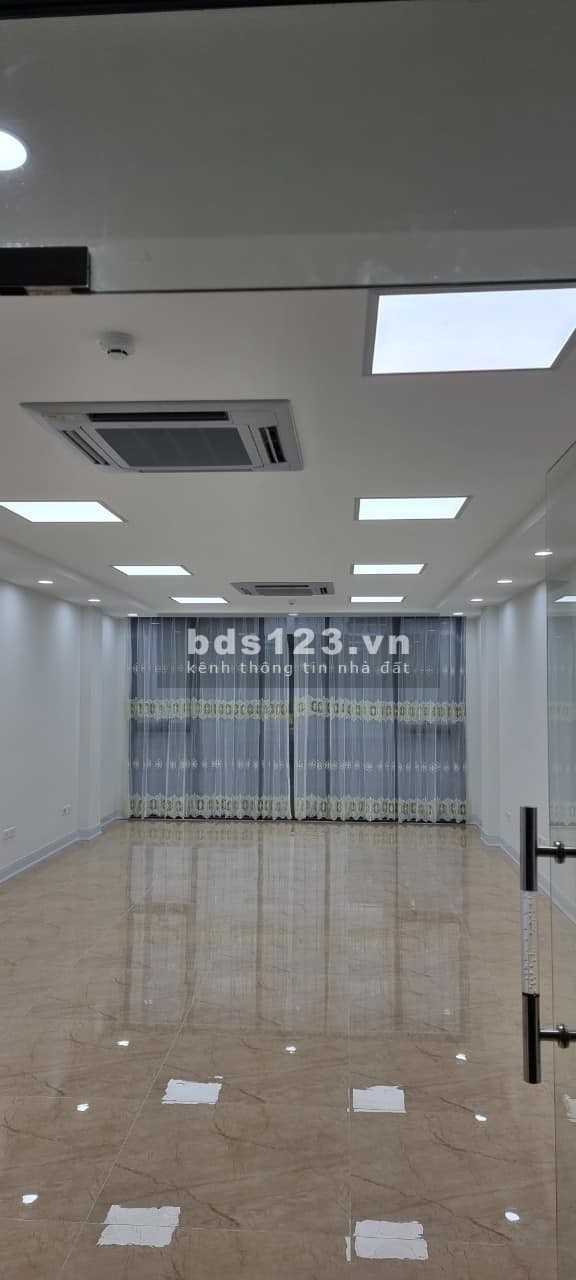 Tòa nhà văn phòng mặt phố Nguyễn Xiển, 9 tầng vỉa hè to 1 Hầm dt 67M2 giá bán 28.6 tỷ