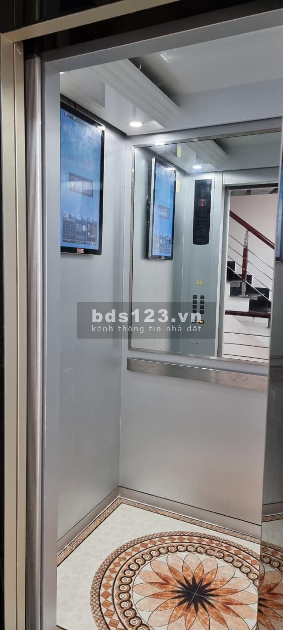 Tòa nhà văn phòng mặt phố Nguyễn Xiển, 9 tầng vỉa hè to 1 Hầm dt 67M2 giá bán 28.6 tỷ