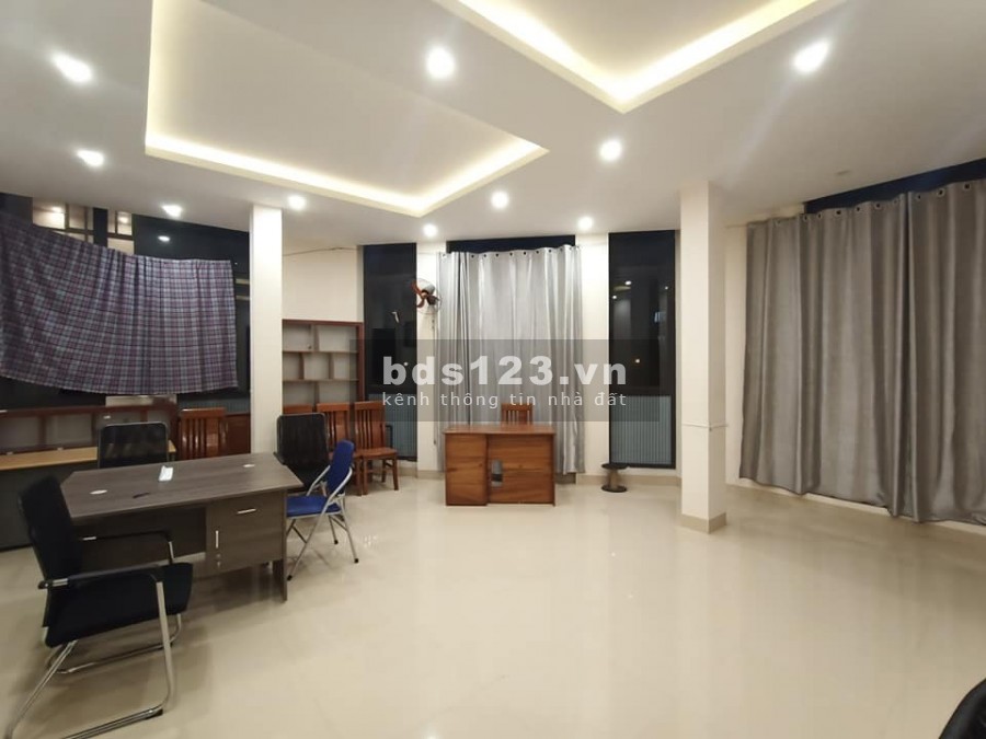 Mặt phố Bà Triệu, Hà Đông, Lô Góc, 6 tầng, mặt tiền 10m, kinh doanh cà phê giá 7.2 tỷ