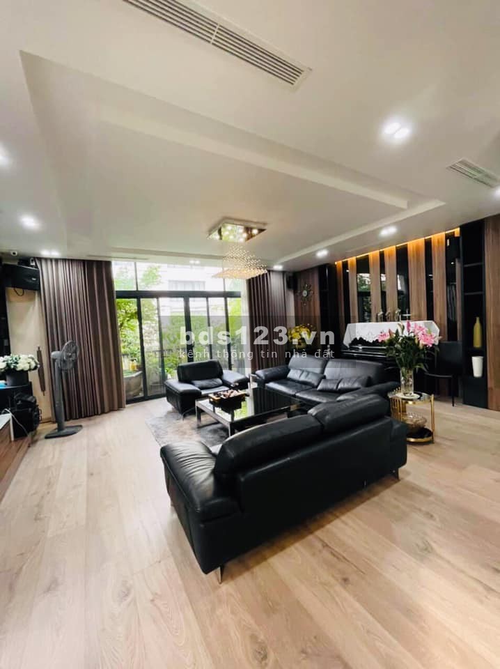 Biệt thự căn góc 3 mặt thoáng Pandora 53 Triều Khúc, nội thất sang trọng dt 147m2 giá 27.5 tỷ