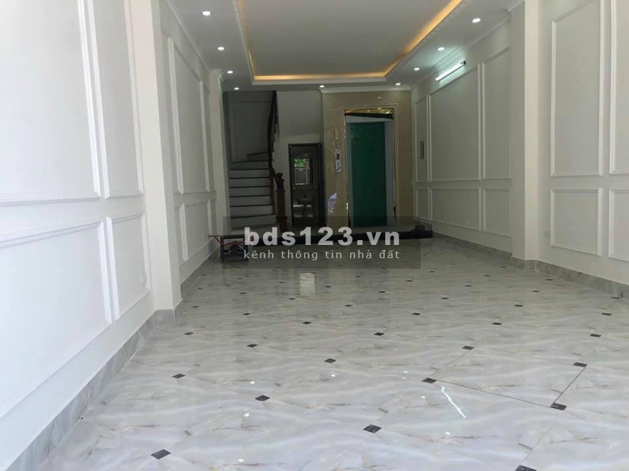 Nhà đẹp mới tinh 7 tầng vỉ hè rộng, thang máy tại La Khê, Lê Trọng Tấn.