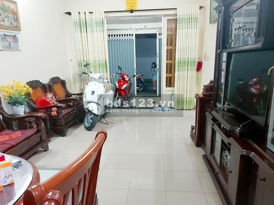 Bán nhà sổ hồng riêng đường Lý Thường Kiệt, Quận Tân Bình, dt 52m2, 2 lầu, giá rẻ, lhcc