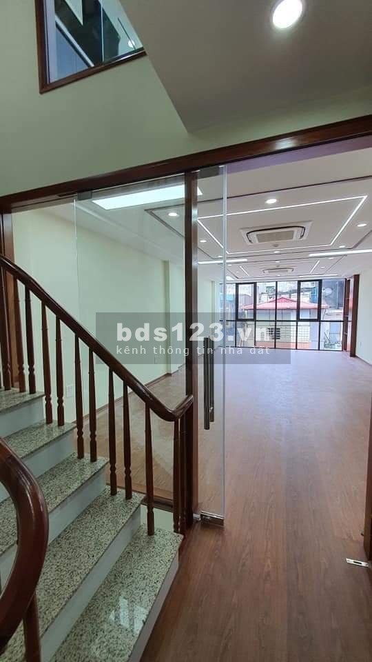 Hàng hiếm bán nhà mặt phố Thái Hà kinh doanh vỉa hè rộng, vị trí đắc địa 6 tầng, giá 17.5 tỷ