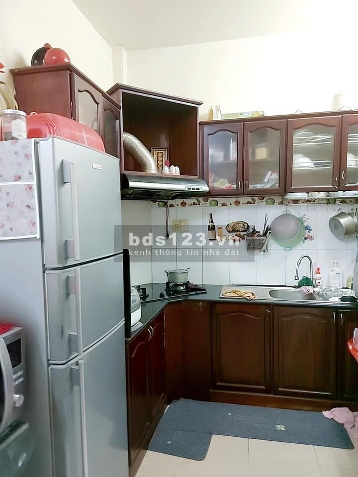 Bán nhà sổ hồng riêng đường Lý Thường Kiệt, Quận Tân Bình, dt 52m2, 2 lầu, giá rẻ, lhcc