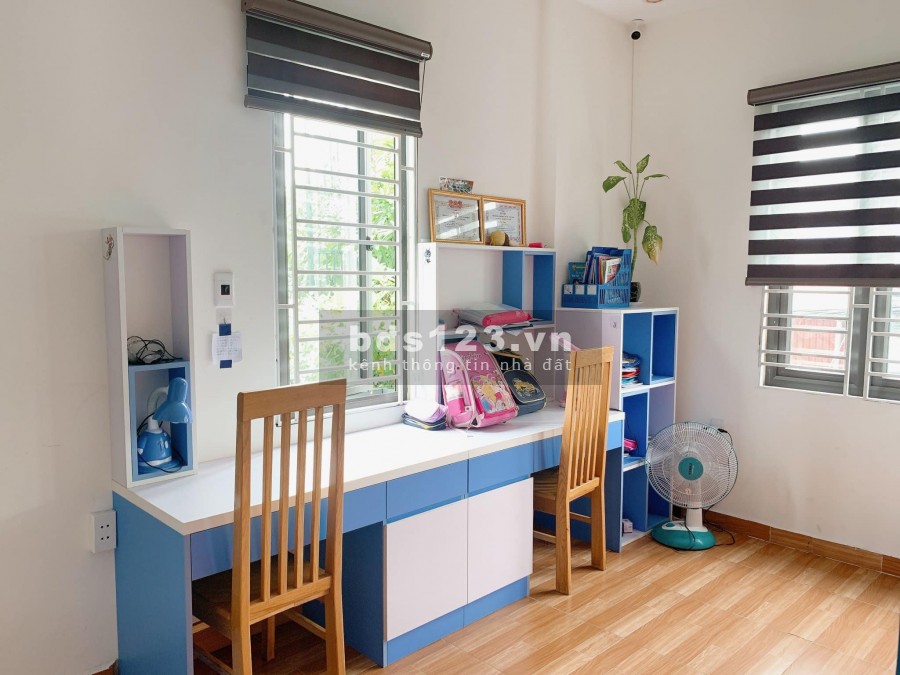 Nhà ô tô đỗ thoải mái gần 80m2 đúc 3 tầng trung lực hoàn thiện đầy đủ nội thất cực đẹp