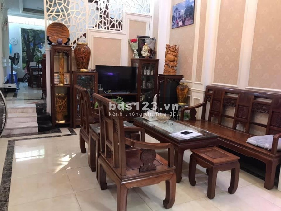 Bán nhà nguyên căn siêu víp phố Thanh Nhàn diện tích 45m đúc 6 tâng mặt tiền 4m giá 3.2 tỷ