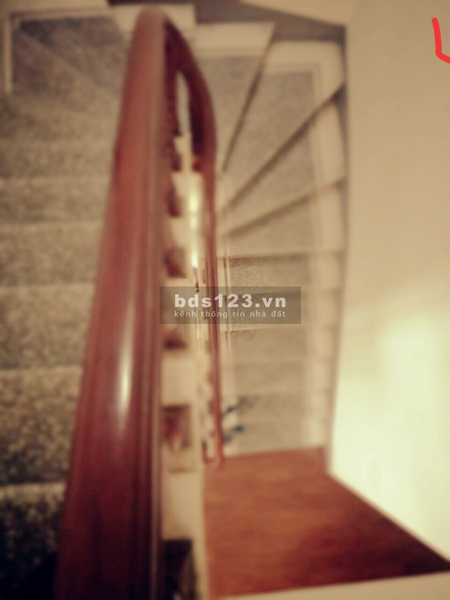 Cần bán gấp nhà Ngọc Thụy dt 156m2, 3 tầng, mt 12m, giá 10.5 tỷ, ô tô, đầu tư, ở sướng
