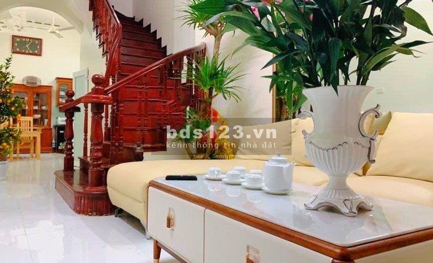 Siêu đẹp và hiếm trung tâm Quận Hà Đông, phố Lương Văn Can, ô tô tránh, giá 4.9 tỷ