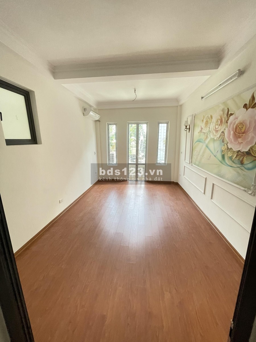 Cần bán nhà dt 37m2 4 tầng đúc, giá 3.85 tỷ, phố Khương Thượng, Tây Sơn, Đống Đa