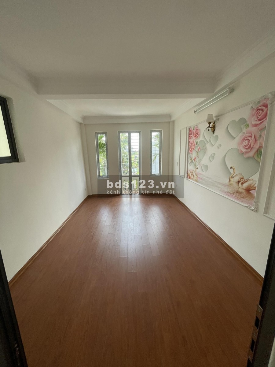 Cần bán nhà dt 37m2 4 tầng đúc, giá 3.85 tỷ, phố Khương Thượng, Tây Sơn, Đống Đa