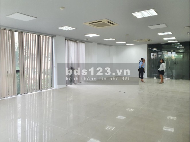 BQL cần cho thuê văn phòng tại tòa nhà 71 Phố Chùa Láng, Đống, Đa, Hà Nội. LH 0968530776