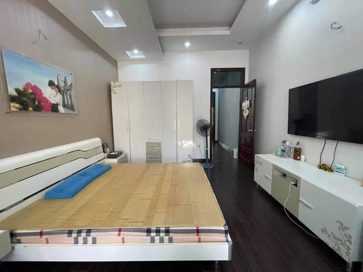 Bán nhà phân lô Triều Khúc, diện tích 53m2, 4 tầng, ô tô tránh, tiện ích Pandora giá 7,5 tỷ