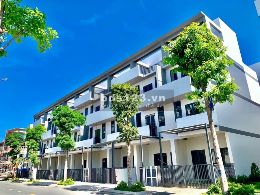 Bán Biệt thự liền kề 4 tấm tại Bến Lức, kiến trúc nhà đẹp, chiết khấu cao, pháp lí đủ