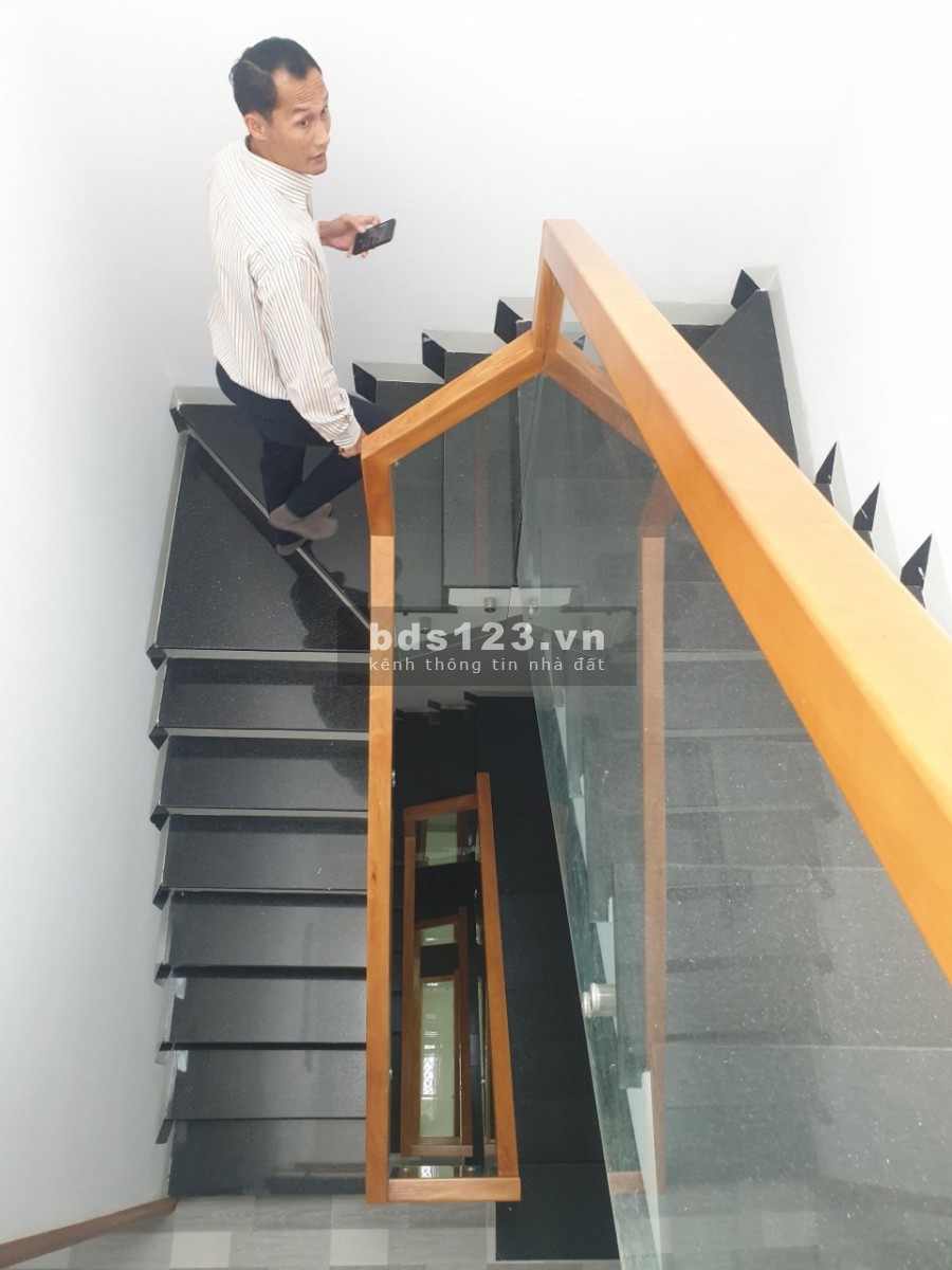 Bất động sản Vip Gò Vấp giá chỉ có 87 triệu/m2, 5 tầng, dt 64m2, hỗ trợ vay, lh 0901846487