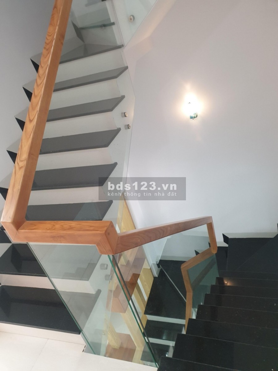Bất động sản Vip Gò Vấp giá chỉ có 87 triệu/m2, 5 tầng, dt 64m2, hỗ trợ vay, lh 0901846487