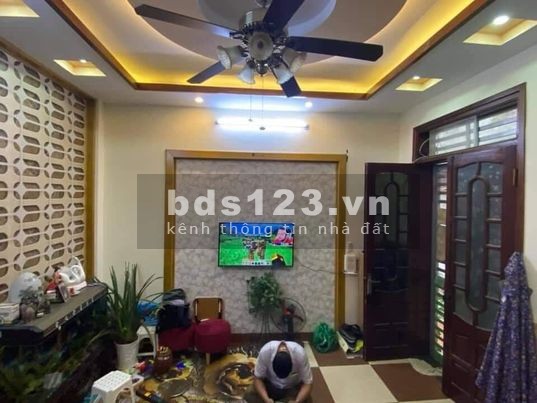 Bán nhà nguyên căn Nam Dư Hoàng Mai, chủ tặng nội thất, đúc 5 tầng kiên cố, sổ chính chủ