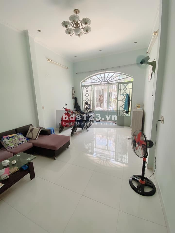 Bán nhà nguyên căn diện tích 44m2, 1 lầu, giá bán 4,5 tỷ đường Âu Cơ, P.10, Q.Tân Bình