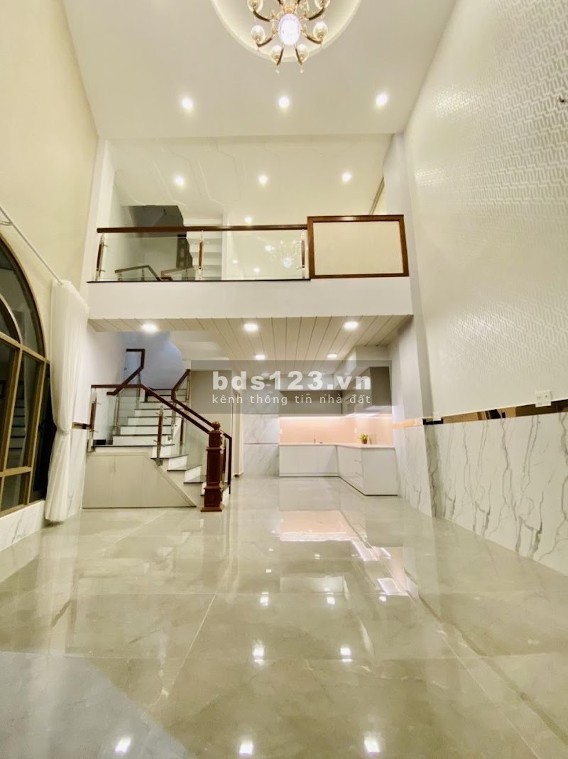 Bán nhà có sổ hồng Dương Quảng Hàm, phường 5, Gò Vấp, gần trường học, sổ sạch đẹp