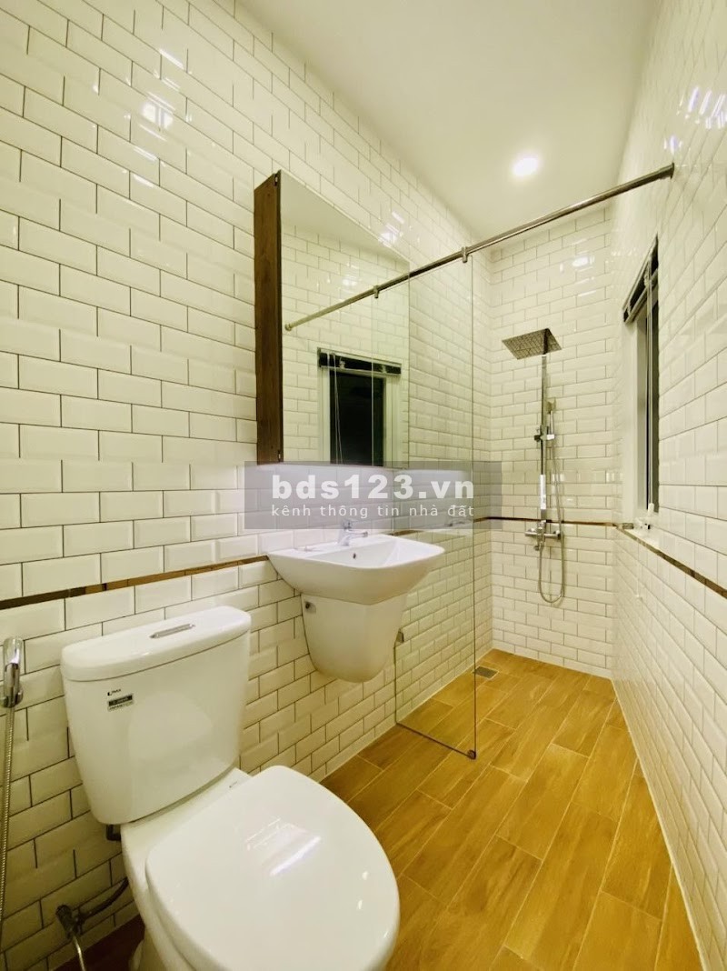 Bán nhà có sổ hồng Dương Quảng Hàm, phường 5, Gò Vấp, gần trường học, sổ sạch đẹp