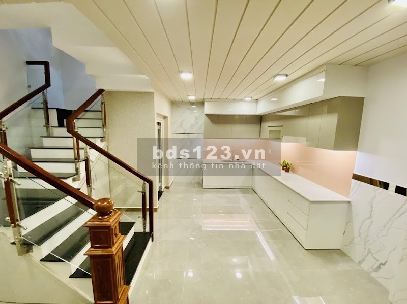 Bán nhà có sổ hồng Dương Quảng Hàm, phường 5, Gò Vấp, gần trường học, sổ sạch đẹp
