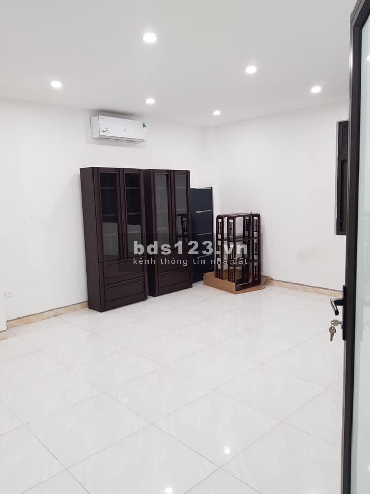 Bán nhà MP Nguyễn Sơn - Long Biên, Mặt tiền đẹp, kinh doanh Vip, giá nhỉnh 13.5 tỷ