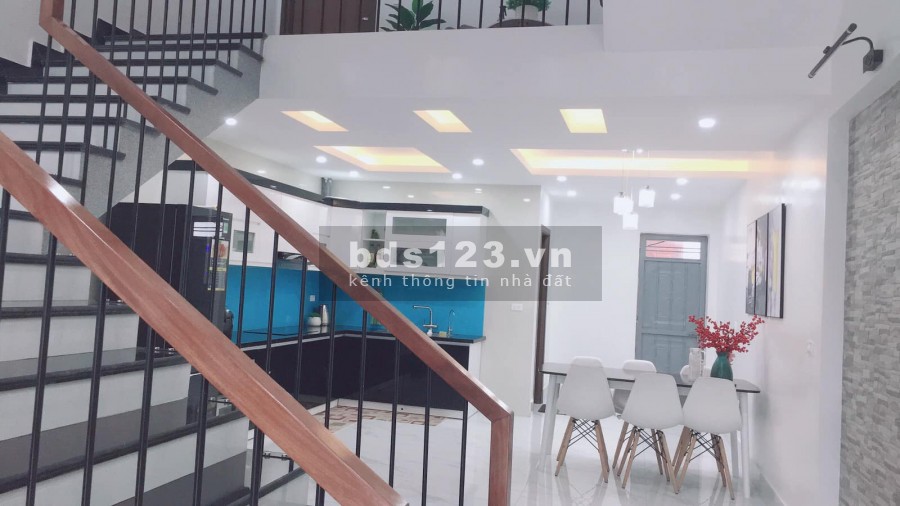 Bán nhà nguyên căn Vương Thừa Vũ, ngõ ô tô kinh doanh, lô góc giá bán chỉ 6 tỷ, lhcc