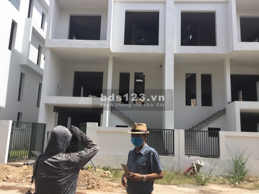 Chuyển nhượng biệt thự song Lặp Monaco Hạ Long, view đồi thông liên hệ 0968129240