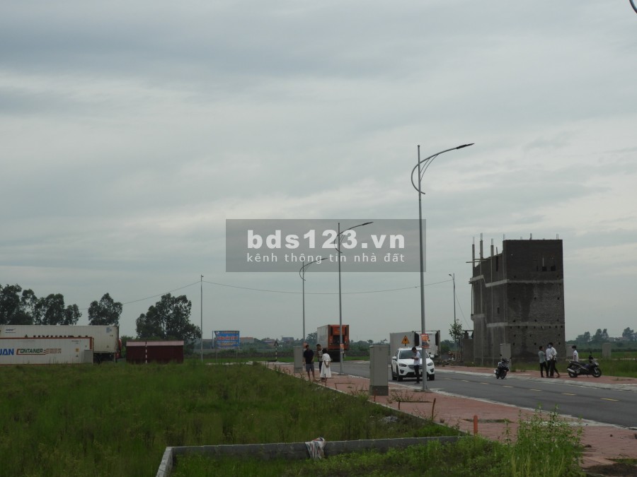 Đất sổ đỏ diện tích sử dụng 92,5m2 trung Tâm thị trấn Vương Tiên Lữ Hưng Yên, giá thoả thuận