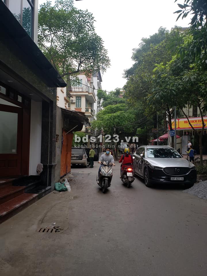 Nhà Cầu Giấy Hồ Tùng Mậu, gần ĐH thương mại, 5 tầng, mặt tiền 5m, 4 bước ra phố, giá chỉ 3,5 tỷ
