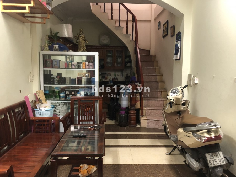 Cho thuê nhà nguyên căn Phùng Chí Kiên diện tích sử dụng 30mx5m2, full đồ, 11 triệu/tháng